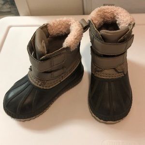 Duck winter boots